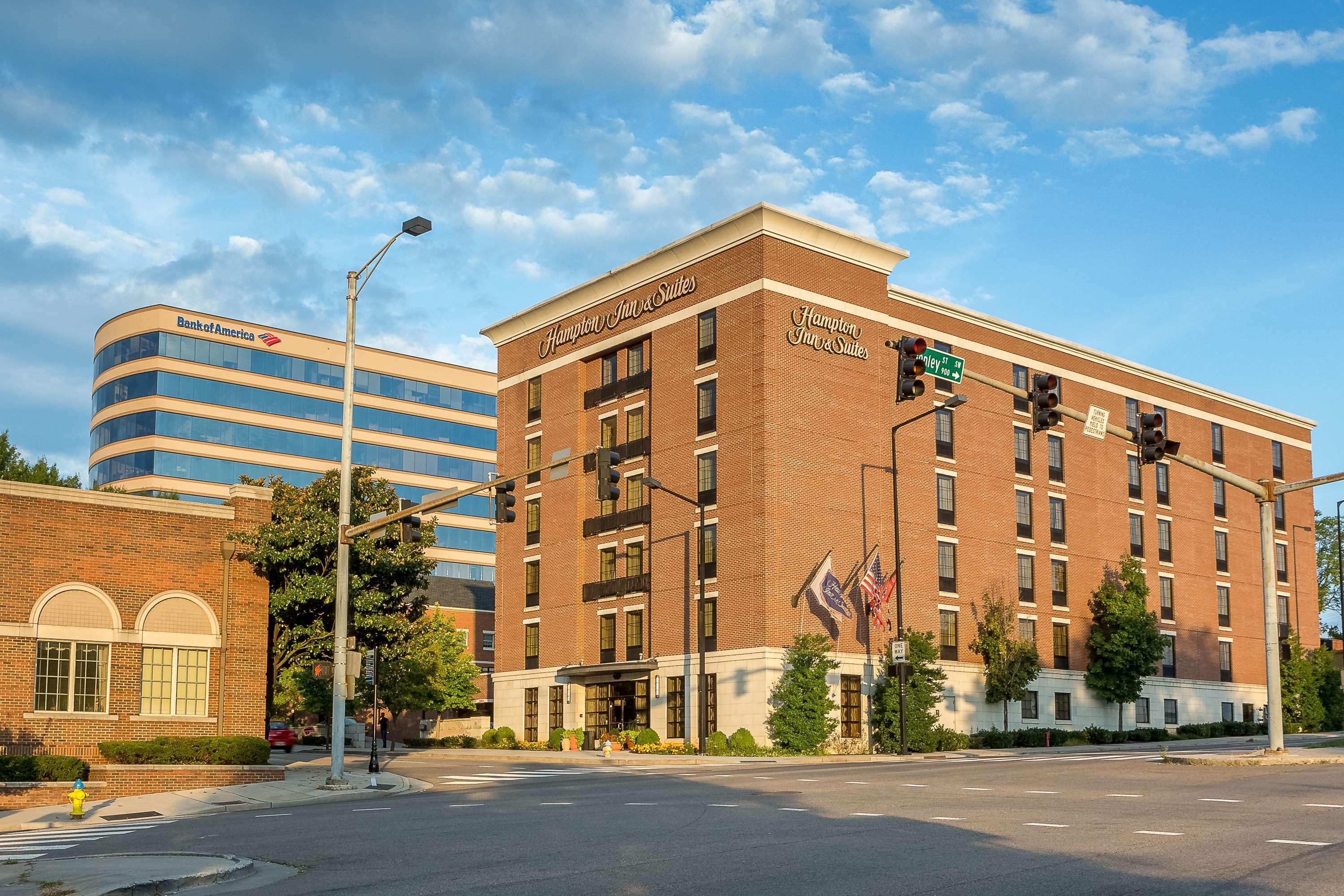 Hampton Inn & Suites Knoxville-Downtown Exterior foto