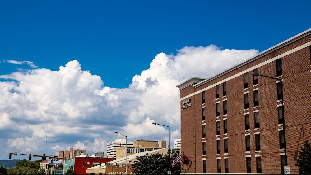 Hampton Inn & Suites Knoxville-Downtown Exterior foto